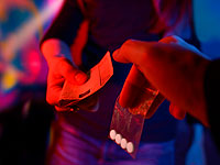 Предъявлено обвинение жителю Лода, предложившему девушке отравленные наркотики