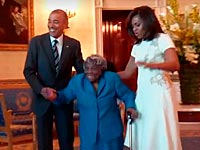 106-летняя американка сплясала в Белом доме с Бараком и Мишель Обамой. ВИДЕО