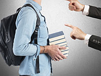 В Нетании старшеклассник ударил педагога: учителя объявили забастовку