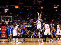 Карри и Томпсон набрали 75 очков. 