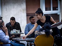 Правительство рассмотрит закон о зарплатах официантам