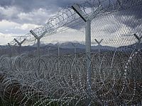 Колючая проволока на европейских границах