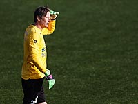 Эдвин Ван дер Сар вернулся на футбольное поле и отразил пенальти