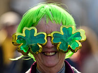 Зеленая волна Святого Патрика: от принца до паба. Фоторепортаж