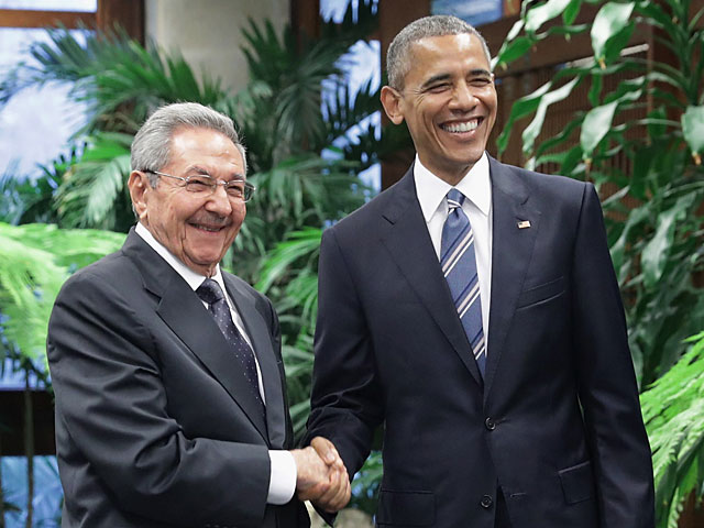 Состоялась историческая встреча президентов Кубы и США