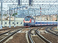 Под Калининградом поезд раздавил автомобиль с людьми