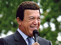 Кобзон выступил в Сирии перед российскими военными: 