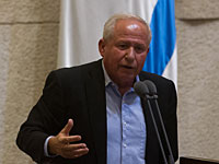 На дебатах в Кнессете Ави Дихтер заявил, что Аймана Удэ