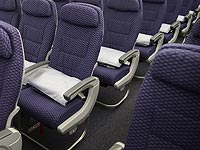 На борту угнанного египетского самолета остаются 7 заложников