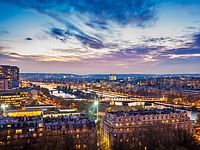 Взрыв в Париже, частично разрушен жилой дом