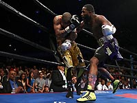 Титул чемпиона остался вакантным: Эдриан Бронер нокаутировал британца