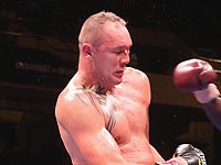 В Хельсинки Жоан Дюапа нокаутировал Роберта Хелениуса