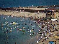 Vogue призвал читателей провести отпуск в Тель-Авиве