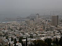 Жители Хайфы пожаловались на резкий запах