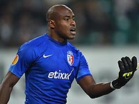 Бывший вратарь