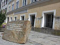 Идет работа над законом, позволяющим передать дом Гитлера в собственность государства