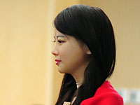 В Китае девушка-робот учится распознавать друзей