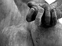 Средство от воров: Геракл из французского города Аркашон получит протез вместо пениса