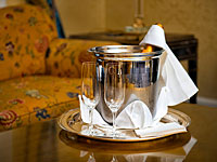 Члены клана Мульнера предстали перед судом за захват престижной гостиницы в Тель-Авиве