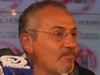 Савик Шустер