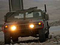 Военнослужащие подверглись каменной атаке, заехав по ошибке в арабскую деревню