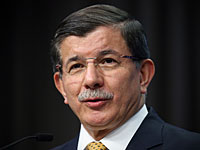 
Премьер-министр Турции обещает, что новая конституция сохранит секулярные принципы