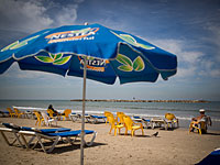 На пляжах Тель-Авива зонтик от солнца будет стоить 2 шекеля