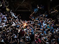 Благодатный огонь доставлен из Иерусалима в Россию