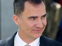 Впервые в истории король Испании распустил парламент: выборы – 26 июня
