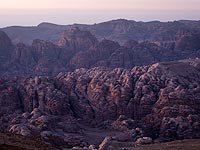 В Петре скончался израильтянин, упавший с обрыва