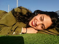 Фотоблог GirlsDefense про защитниц Израиля создал россиянин