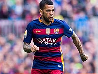 Дани Алвес стал самым титулованным бразильским футболистом