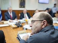 Нетаниягу побеседовал с Яалоном, конфликт в правительстве не утихает  