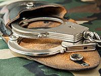 Охранница тюрьмы влюбилась в насильника-сирийца и бежала вместе с ним в Италию