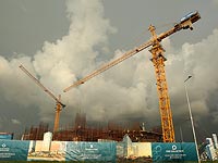В результате падения подъемного крана на юге Китая погибли 18 человек