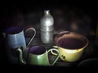 В музее Освенцима в двойном дне кружки обнаружены золотые изделия