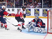 Канадцы одолели сборную США и вышли в финал чемпионата мира