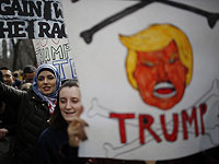 Данные опроса: большинство американцев негативно относятся и к Трампу, и к Клинтон