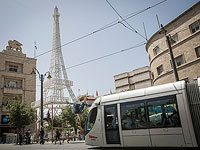 Накануне Фестиваля света в Иерусалиме установили копию Эйфелевой башни