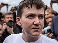 Надежда Савченко прибыла в аэропорт 