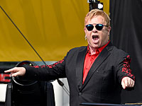 Из-за концерта Элтона Джона образовалась пробка на шоссе Аялон  