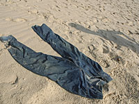 На пляже в Тель-Авиве ведется поиск отдыхающего, пропавшего во время купания