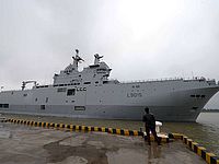 Франция передала Египту вертолетоносец 