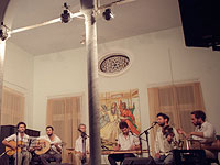 Бесплатные мероприятия Фестиваля Израиля в Иерусалиме : подводная лодка на колесах и модулярный театральный павильон на площади Сиона 
