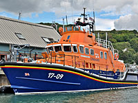 Британский морской патруль спас 34 еврейских подростков, застрявших в прилив на скалах