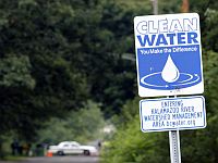 В США автомобиль сбил насмерть пять велосипедистов