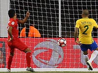 Гол, забитый рукой, не позволил бразильцам выйти в плэй-офф Кубка Америки