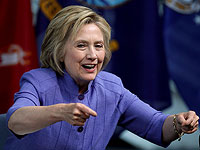 Опрос в США: Клинтон опережает Трампа на 7%