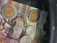 Моше Кахлон подписал указ о сберегательных кассах для детей