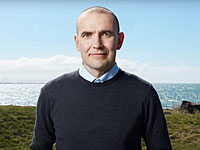 Президентом Исландии стал профессор истории и переводчик романов Кинга 